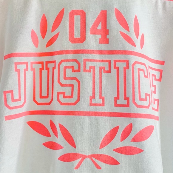 New Girl’s JUSTICE Color Block Logo Tee - Picture 2 of 7